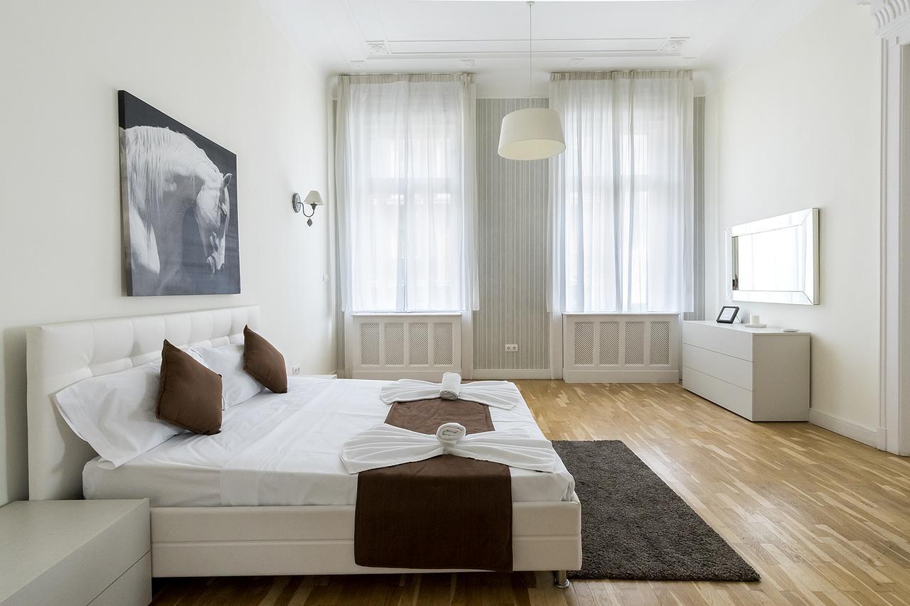 Luxury&Panorama Apartments Budapeste Exterior foto